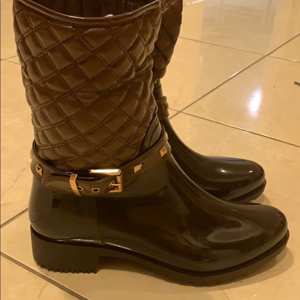 New rainy boots